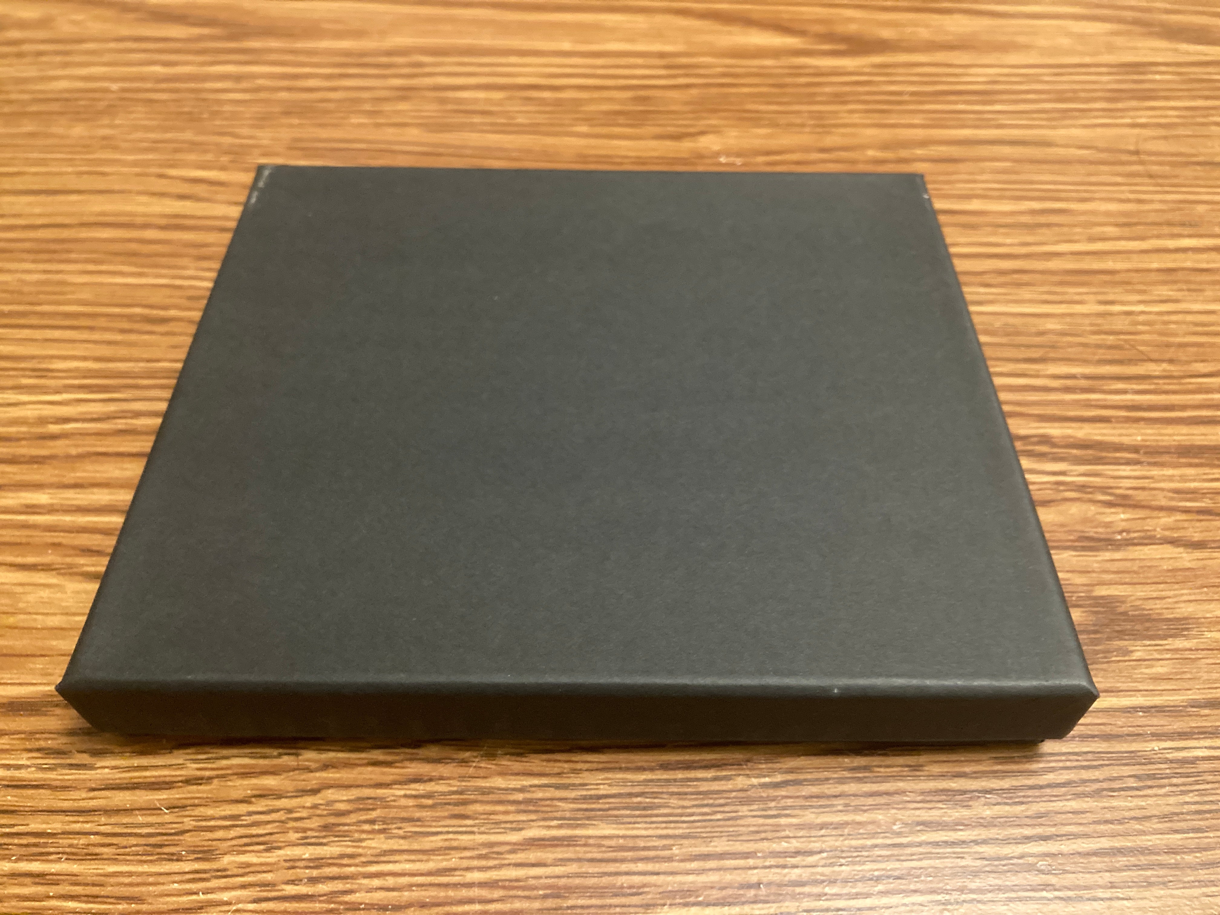 Cheese Knife Gift Set comes in it's own gift box.