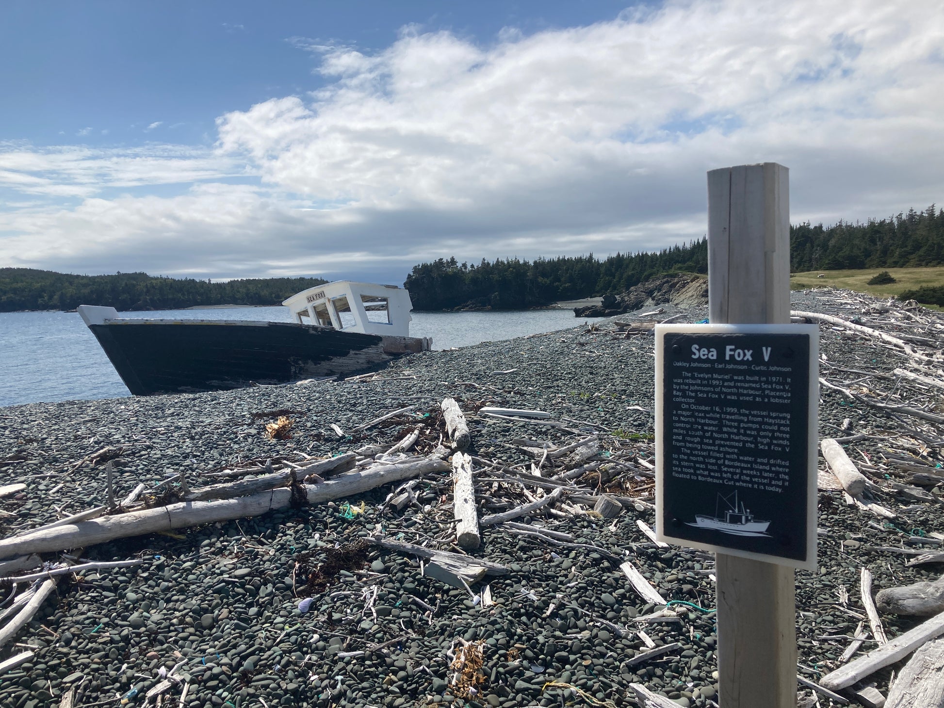 Beautifully engraved Slate Plaque is made to last. It is an interior or exterior plaque with a specialty paint that will withstand the elements. Sea Fox Plaque will be able to withstand the harsh wind, cold and salty air on the beach.